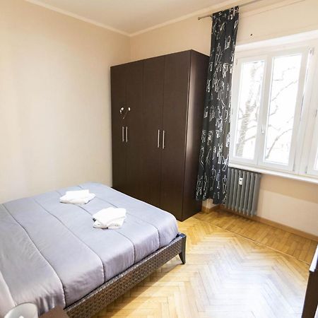 Grazioso Bilocale Comodo Ai Servizi Apartment Cuneo Bagian luar foto