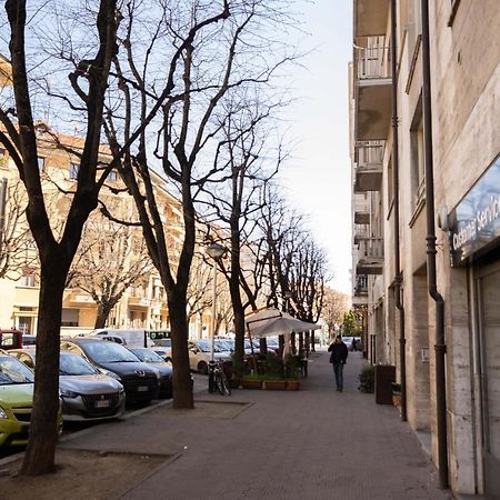 Grazioso Bilocale Comodo Ai Servizi Apartment Cuneo Bagian luar foto