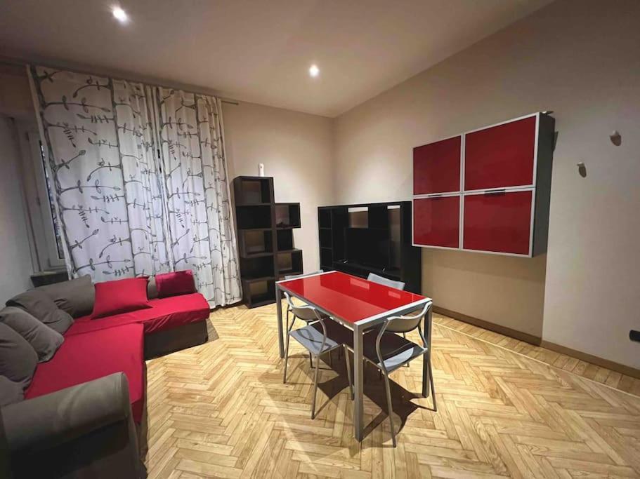 Grazioso Bilocale Comodo Ai Servizi Apartment Cuneo Bagian luar foto