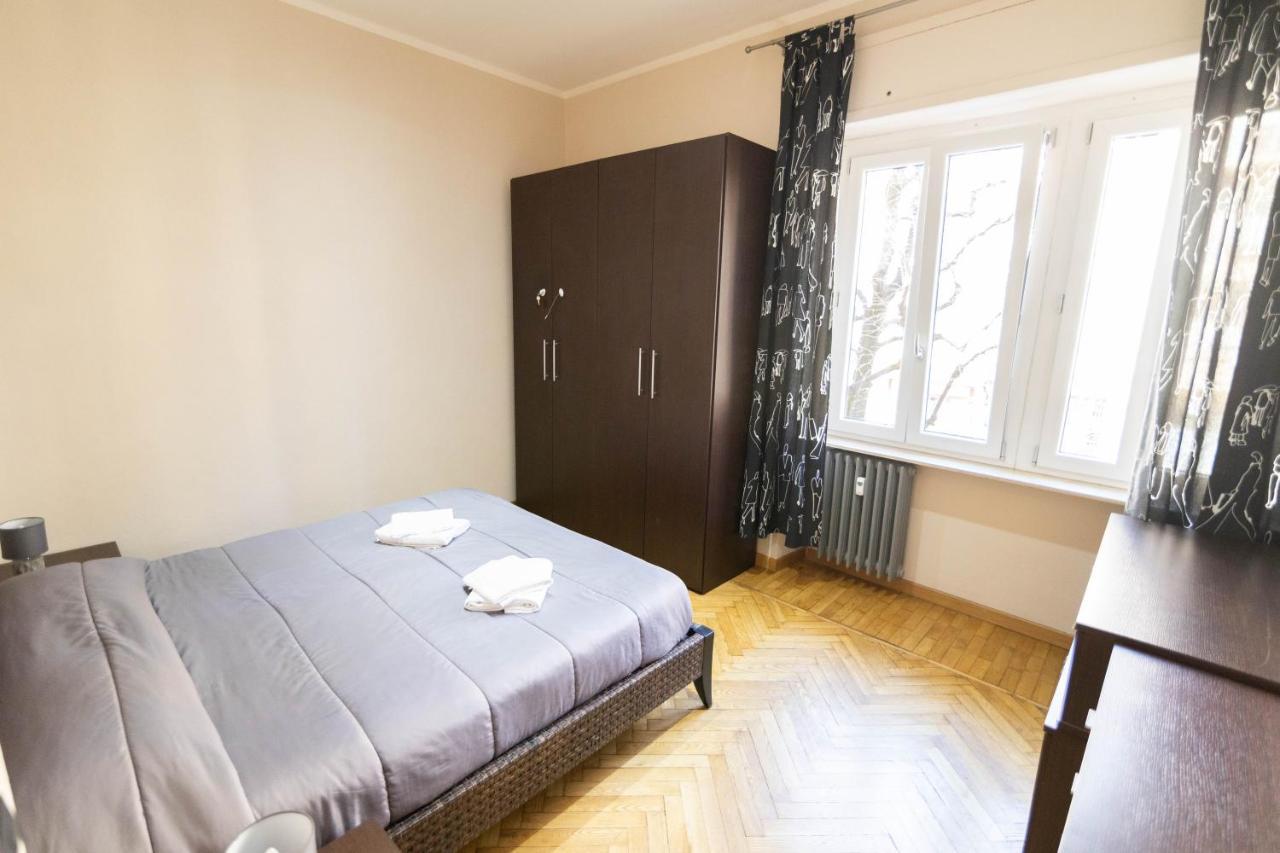 Grazioso Bilocale Comodo Ai Servizi Apartment Cuneo Bagian luar foto