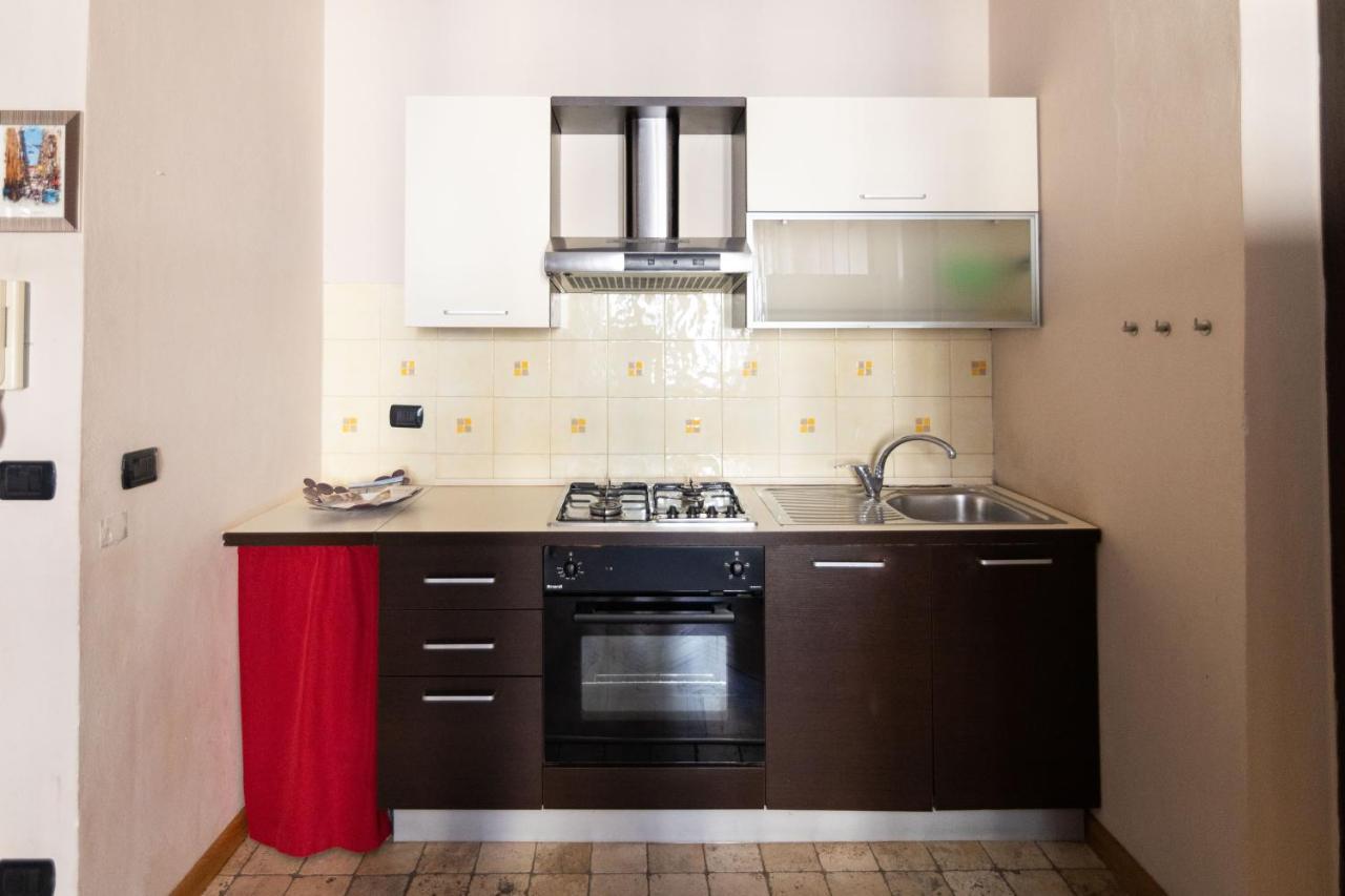 Grazioso Bilocale Comodo Ai Servizi Apartment Cuneo Bagian luar foto