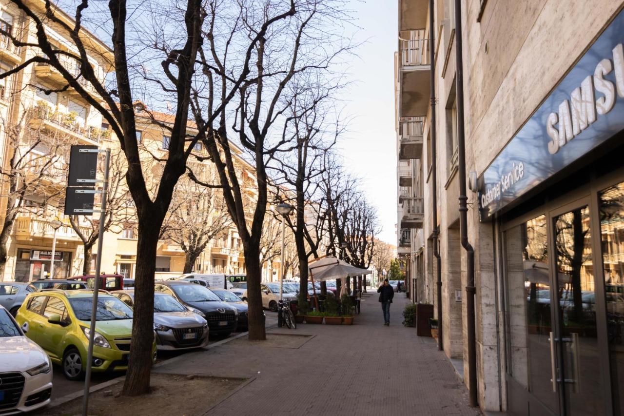 Grazioso Bilocale Comodo Ai Servizi Apartment Cuneo Bagian luar foto